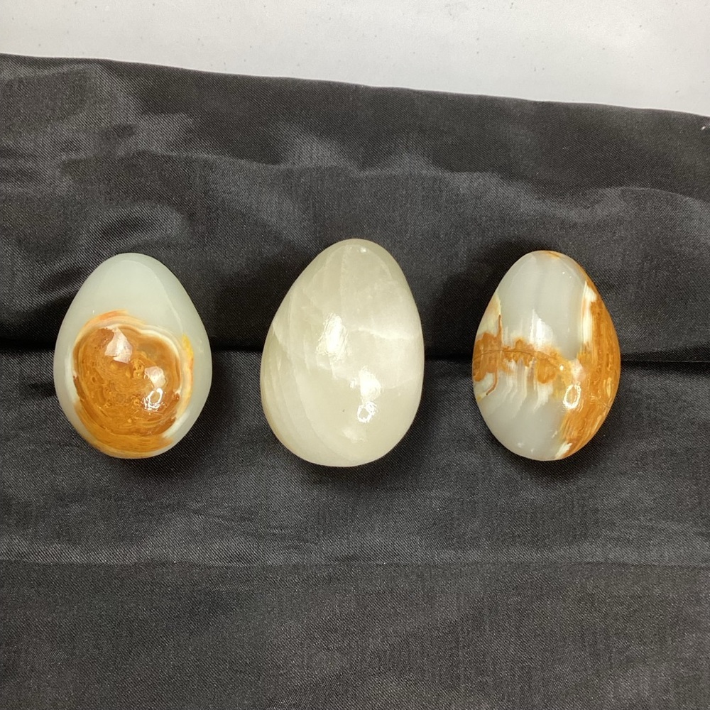 Lot of 3 Stone Eggs Home Easter Decor - Picture 2 of 8